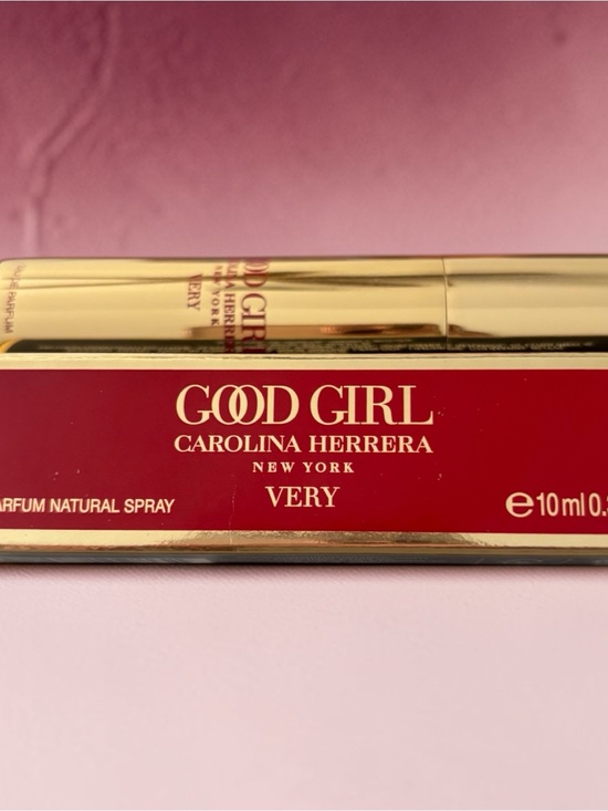 Carolina Herrera Other - Carolina Herrera Good Girl Very Travel Spray - Gold & Deep Red